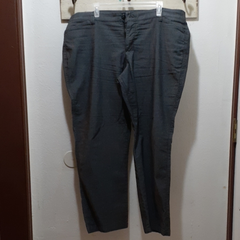 Pants - Picture 2 of 3